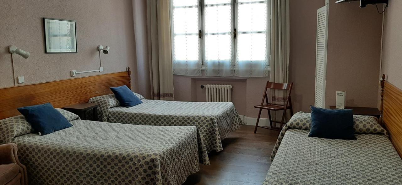 Hostal San Martin Madryt Zewnętrze zdjęcie