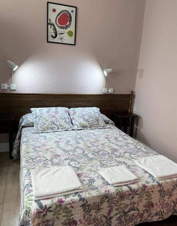 Hostal San Martin Madryt Zewnętrze zdjęcie