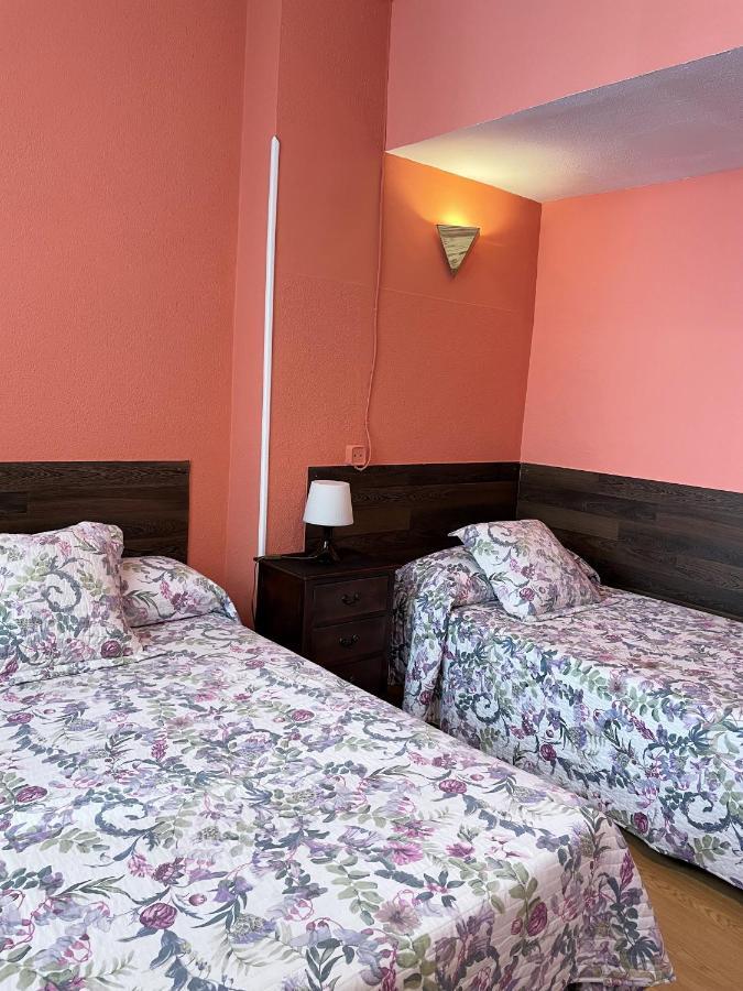 Hostal San Martin Madryt Zewnętrze zdjęcie