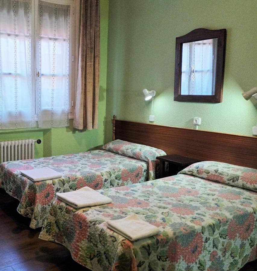 Hostal San Martin Madryt Zewnętrze zdjęcie