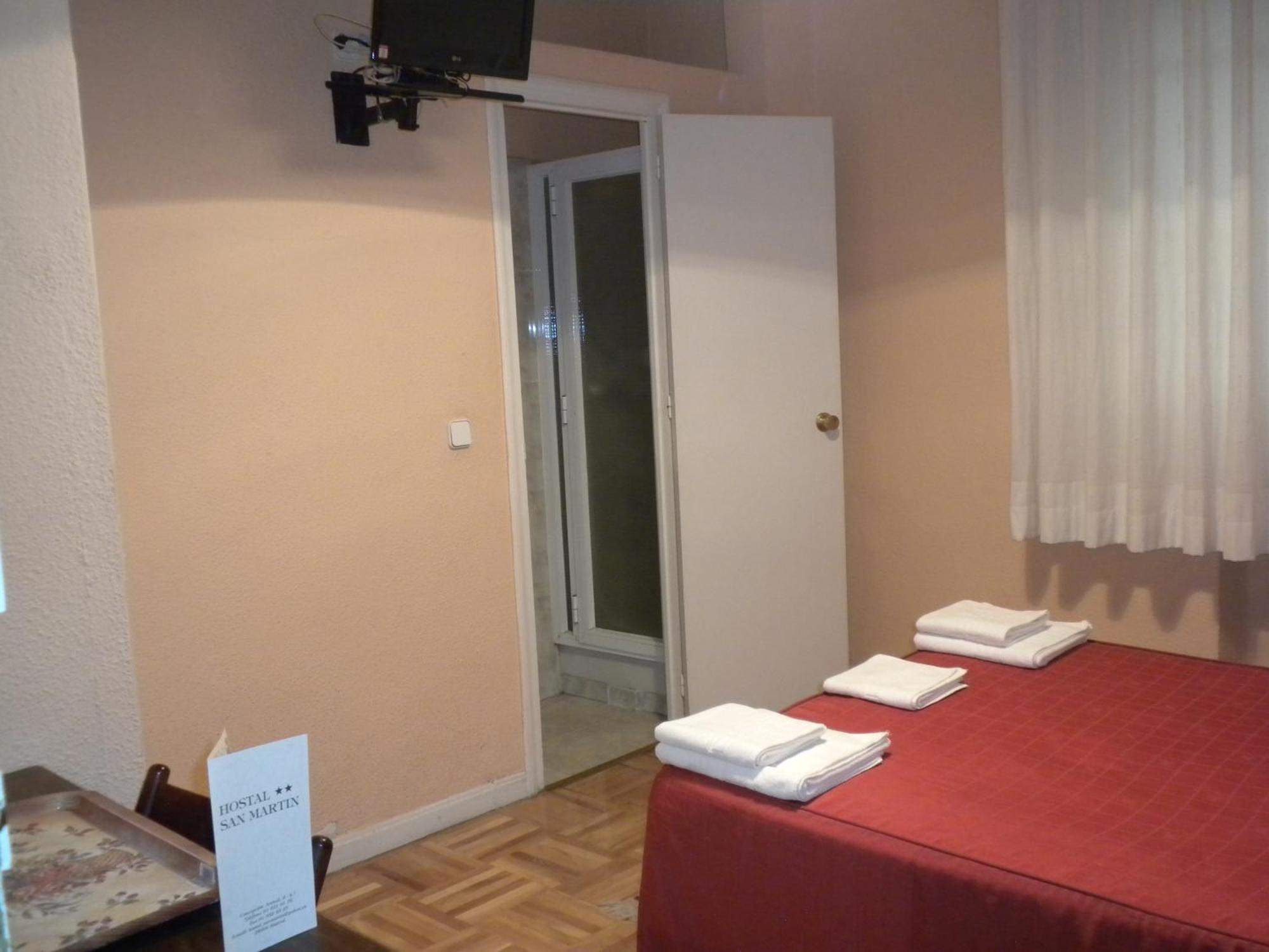 Hostal San Martin Madryt Zewnętrze zdjęcie