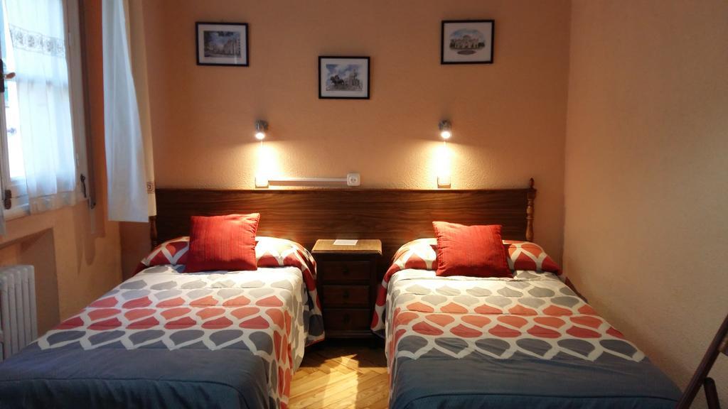 Hostal San Martin Madryt Zewnętrze zdjęcie